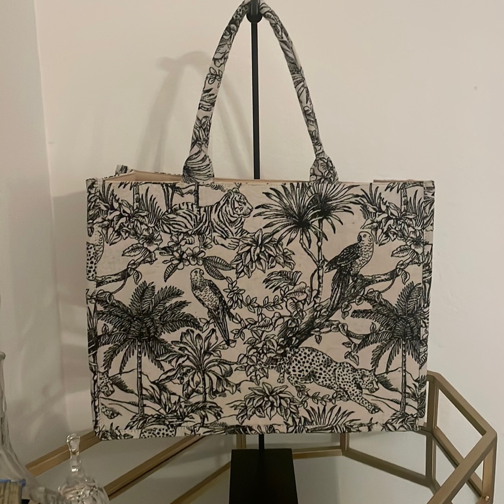 H&M Large Jacquard Tote